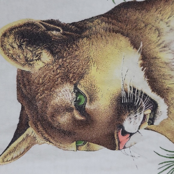 Vintage 2000 Graphic Puma Cougar T-shirt Size Small - Picture 2 of 11